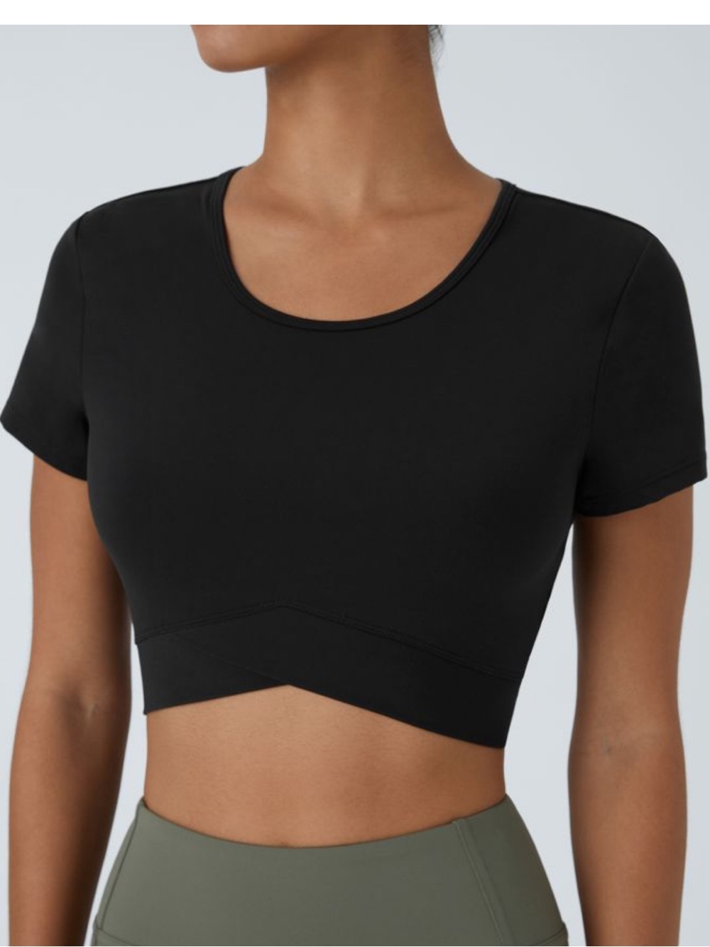 Halara SoftlyZero Plush Crossover Hem Cropped Sports Top Medium Black